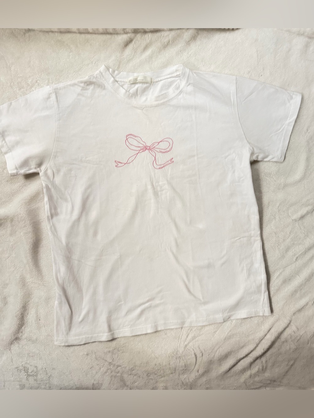 Oak and Fort White Tee with Pink Bow